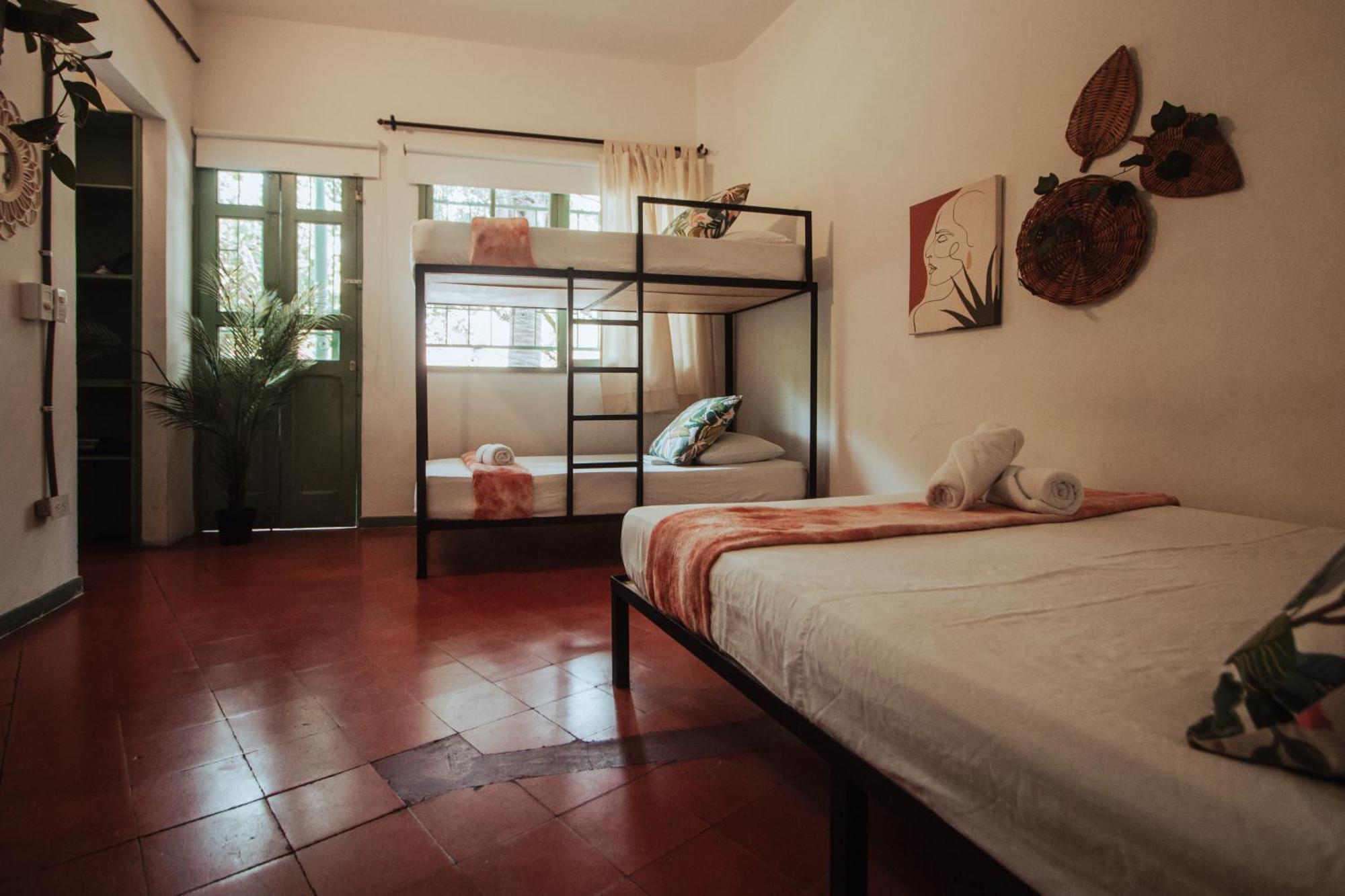 Centro Hostel Medellín Exteriör bild