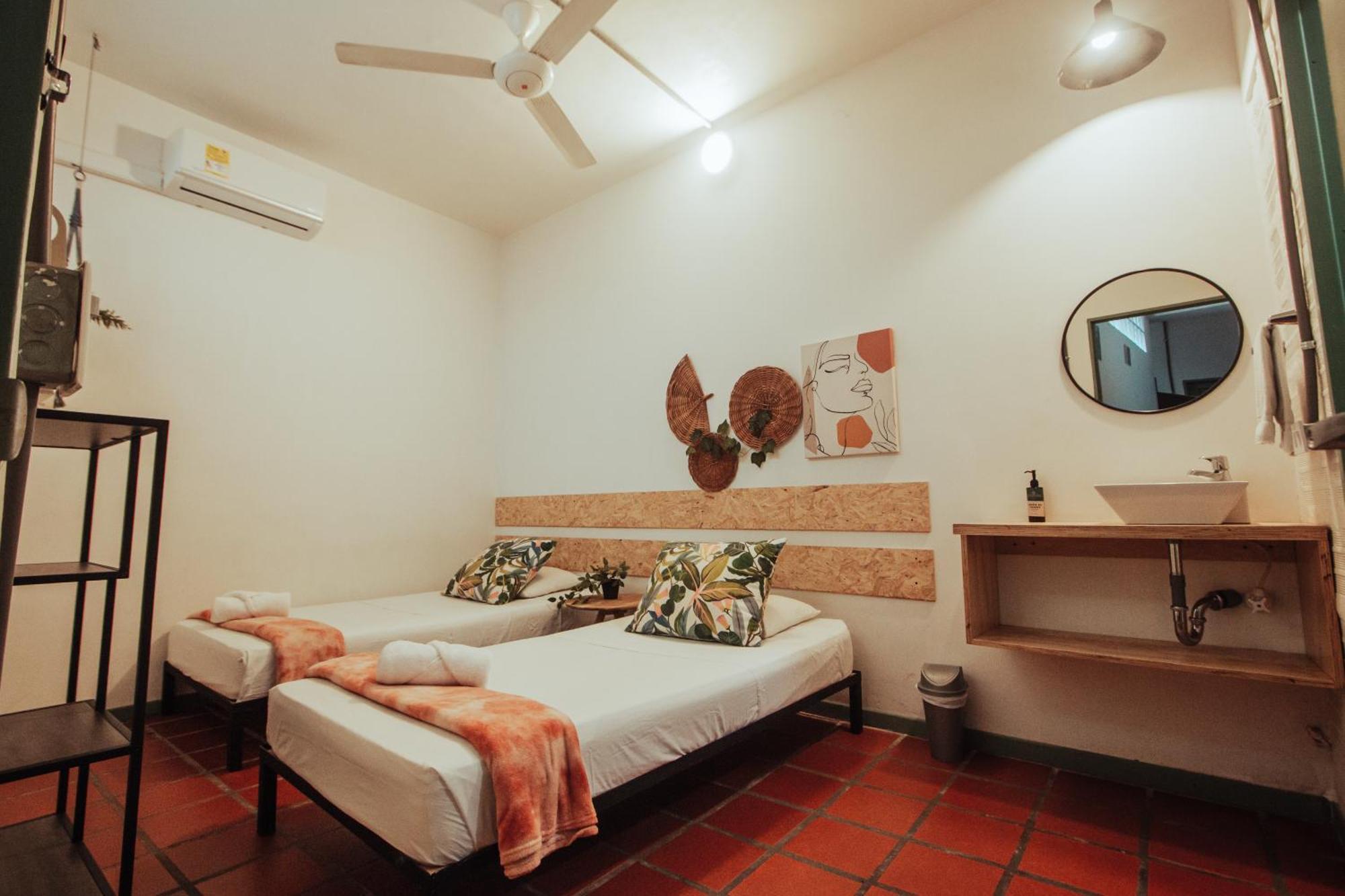 Centro Hostel Medellín Exteriör bild